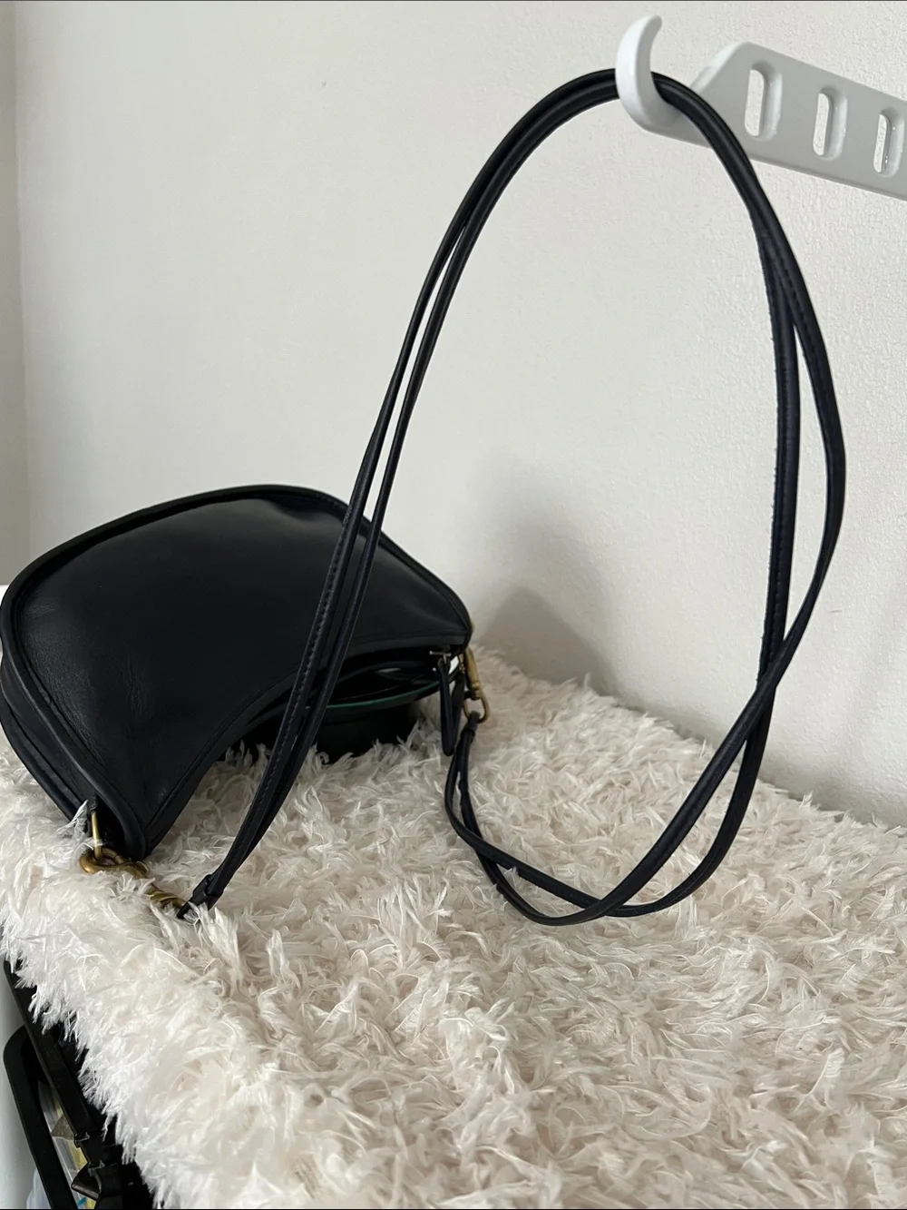 Coach Vintage Navy Blue Wendie Swinger Crescent Hobo
